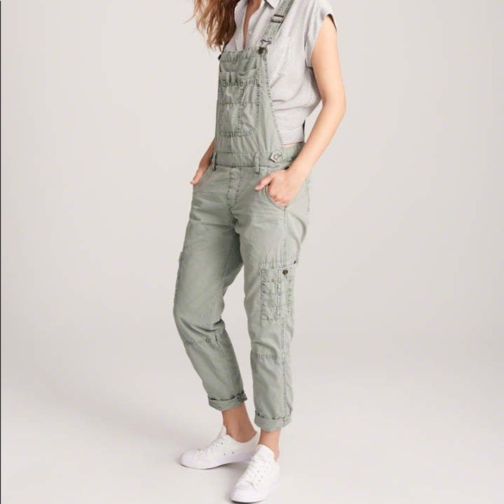 Abercrombie women’s chino overall